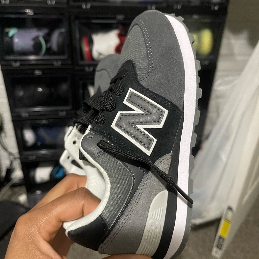 Boy’s preschool new balance brand new no box